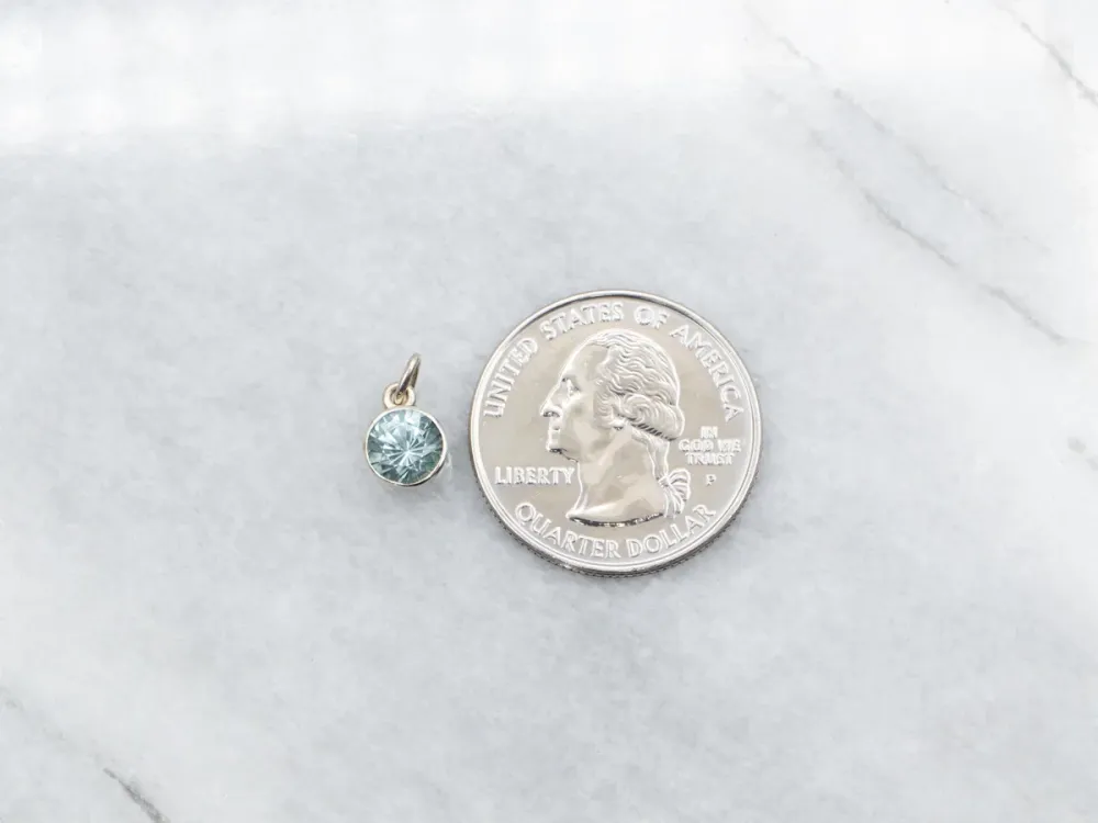 Bezel Set Aquamarine Solitaire Pendant Spaarzaam design