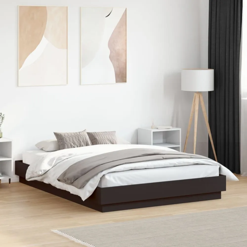 Bedframe LED massief hout zwart 140x190 cm