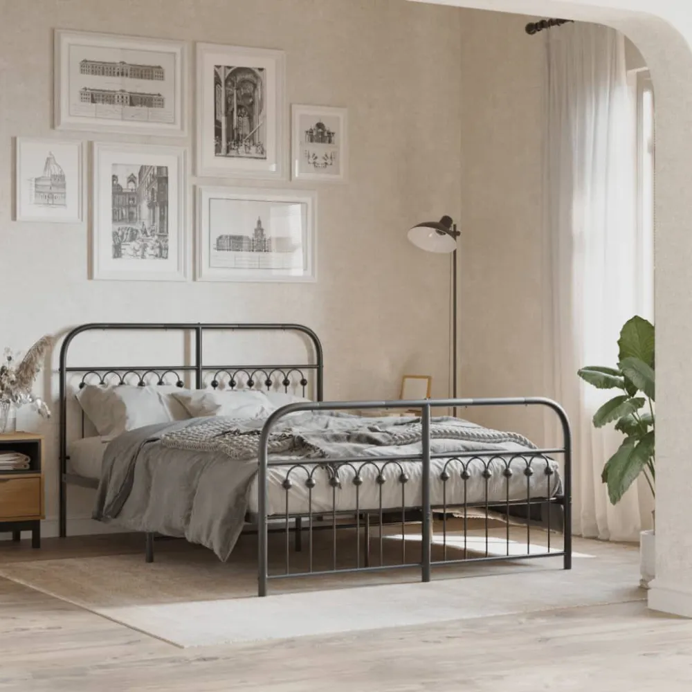 Bedframe met hoofd- en voeteneinde metaal zwart 140x200 cm