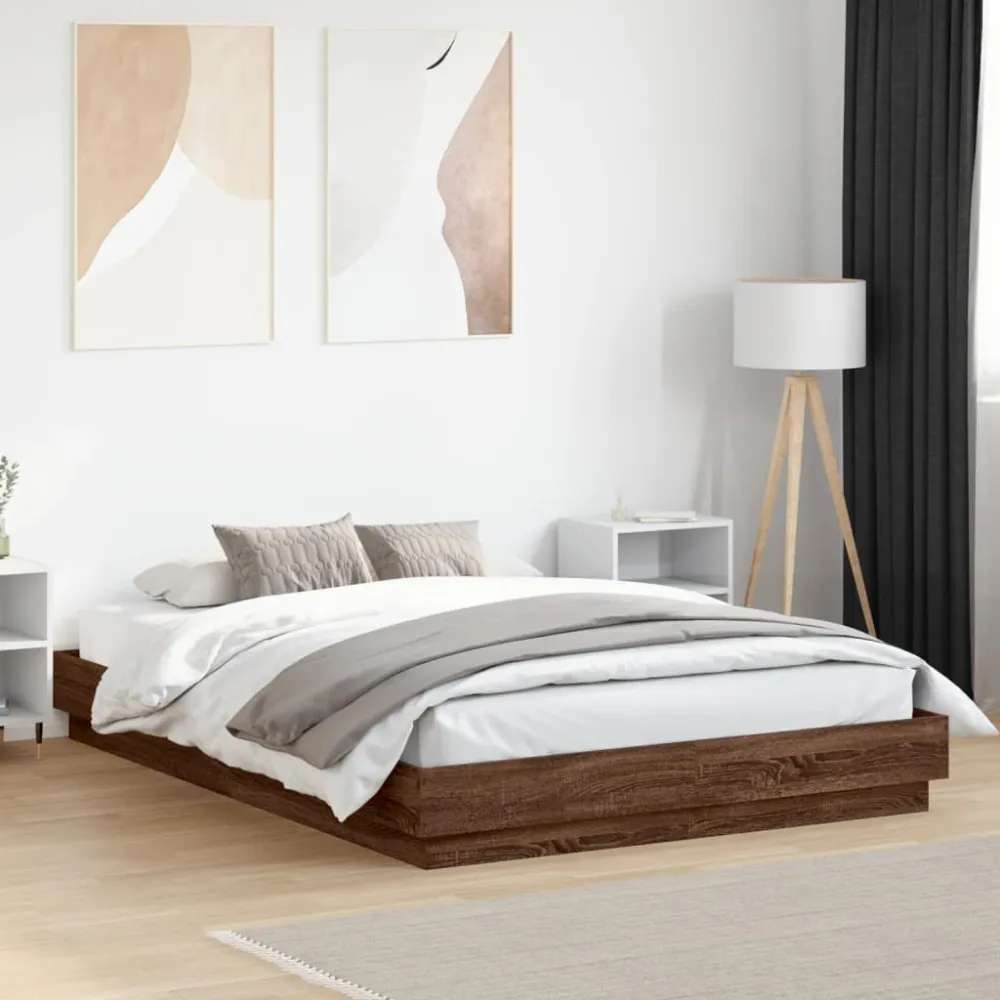 Bedframe met LED-verlichting bruin eikenkleurig 140x200 cm