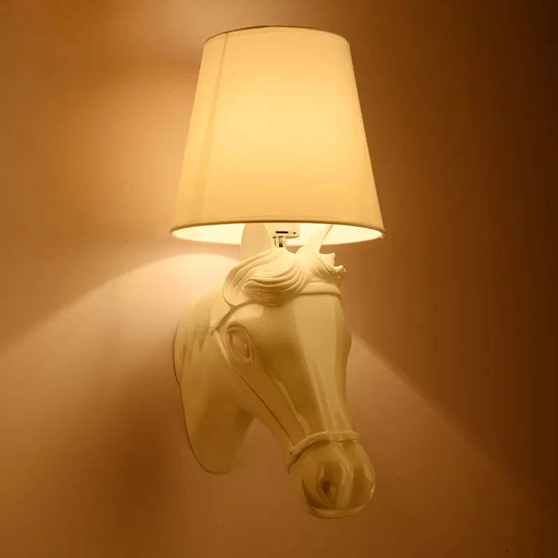1 Head Horse Head Wall Light Bucket Shade Rustic Resin Wall Lamp Sneeuwwit Bedside White