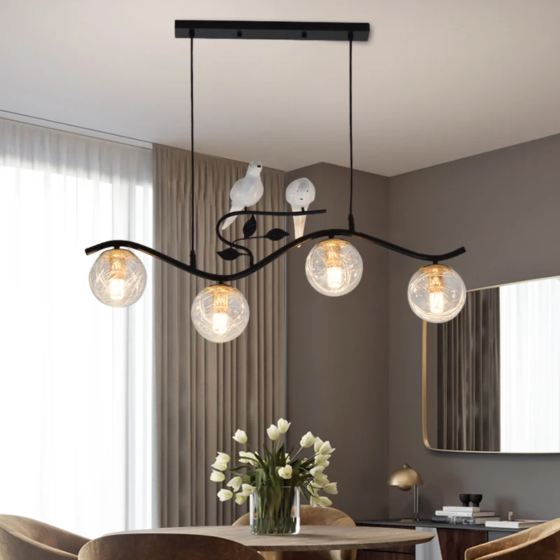 Metalen Wavy Island hanglamp Minimalistische 4-lichts zwarte hanglamp met bolglazen kap en vogeldeco voor op de salontafel