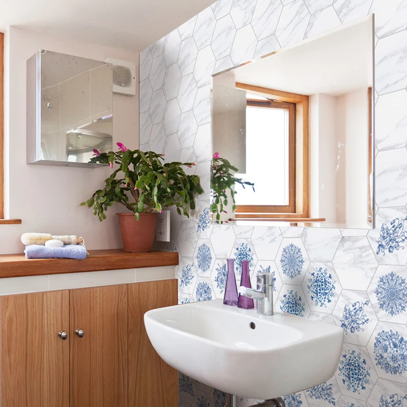 Lichte kleur bloembloesem behangpaneel Schil en plak wanddecoratie voor badkamer