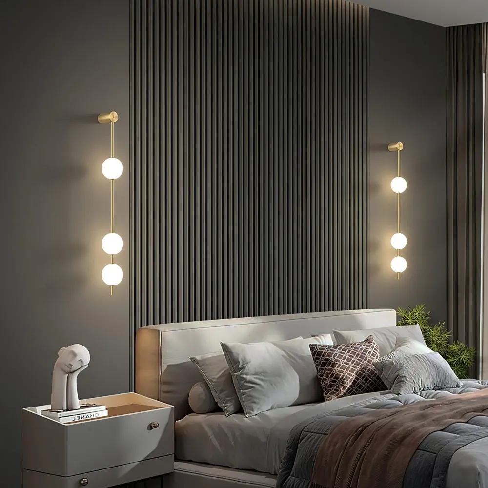 Vertical Balls Wall Lamp 3