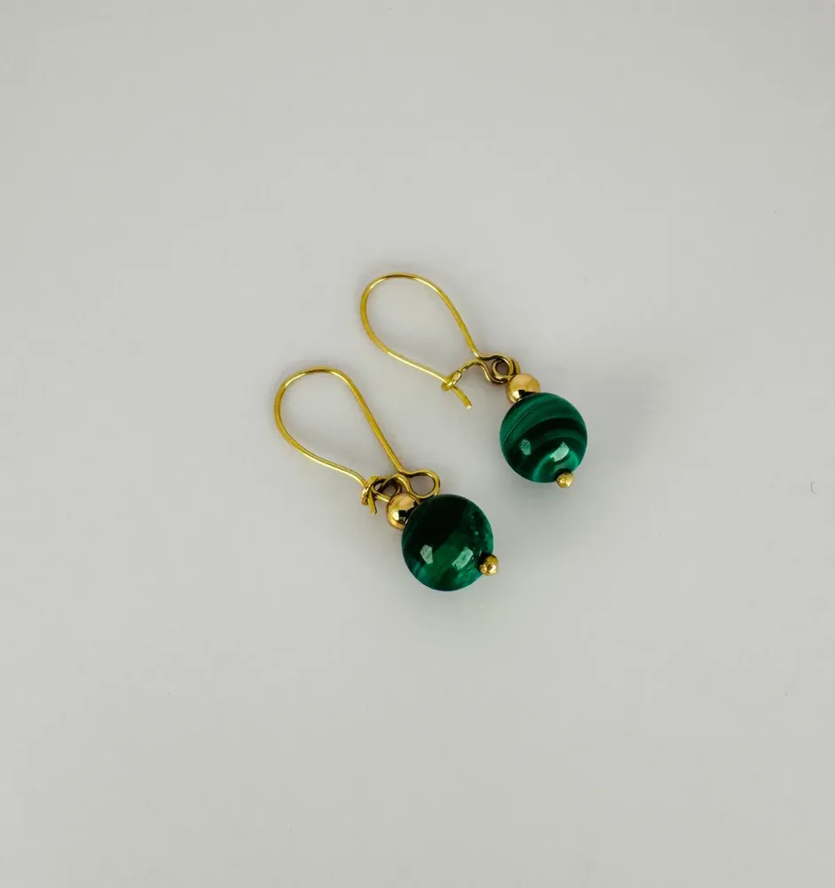 Vintage zonnegeel gold earrings green malachite balls