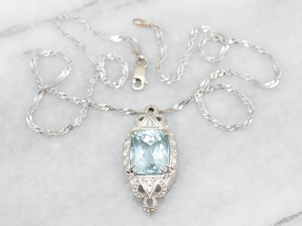 Retro Zeeblauw Topaz and Diamond Pendant Necklace