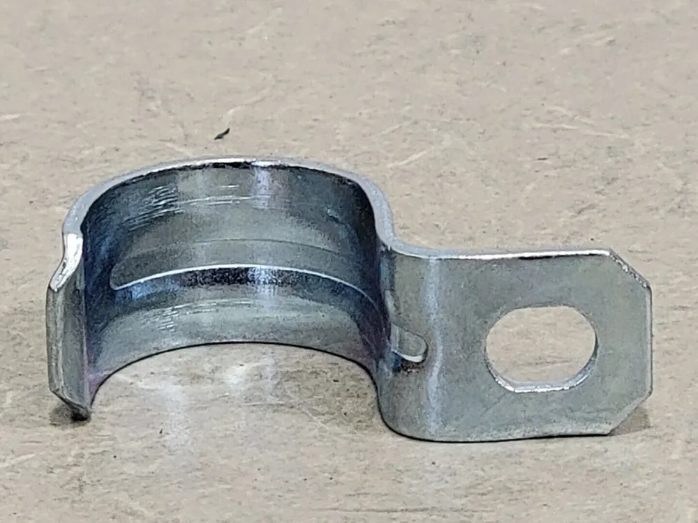 0.75 . One Hole Steel Strak Strap 62002 (Box 49)