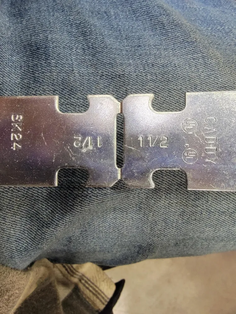 1-1/2" One Piece Strut Clamp SK2451 (Box 50)