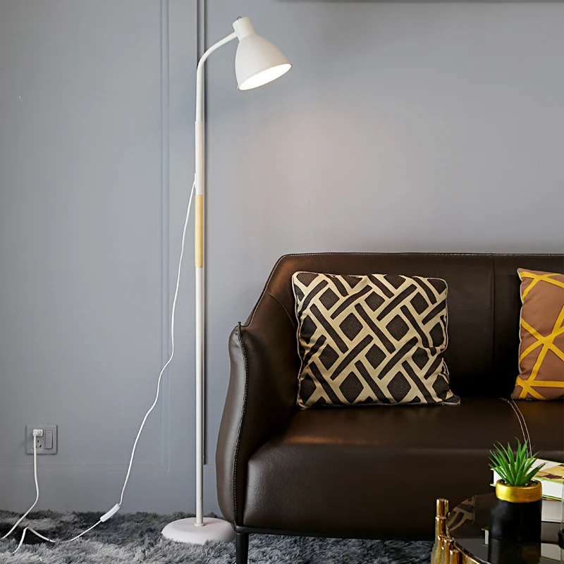 1-lichts metalen vloerleeslamp Minimalistische klokvormige woonkamervloerlamp met opgerolde rand