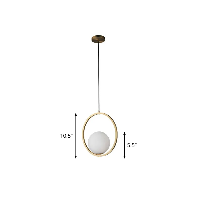 Bal ondoorzichtige glazen plafondophanglamp Eenvoud Enkele messing druppelhanger met metalen ring