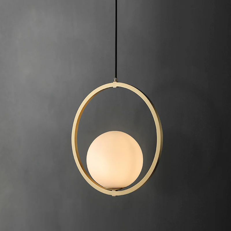 Bal ondoorzichtige glazen plafondophanglamp Eenvoud Enkele messing druppelhanger met metalen ring