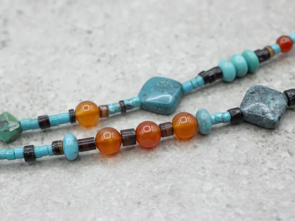 Beaded Lichtcyaan Carnelian and Heishi Beaded Double Strand Necklace