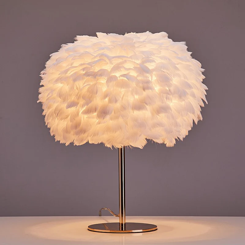 Bolvormige nachtverlichting Eenvoud Feather 1-lichts woonkamernachttafellamp