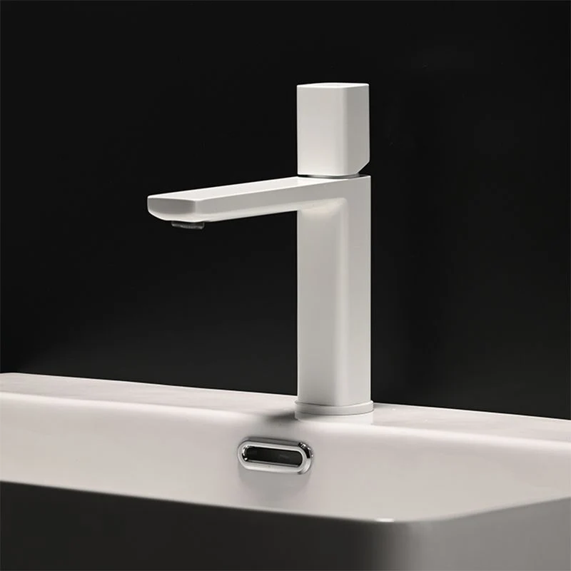 Contemporary Centerset Faucet Lever Handles Solo Hole Brass Square Faucet Chrome