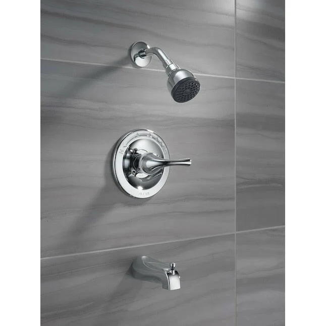 Delta Foundations Verchroomd 1-handle Single Function Round Bathtub and Shower Faucet Valve Included