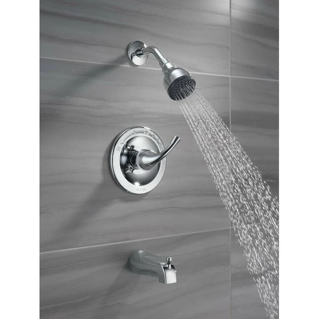 Delta Foundations Verchroomd 1-handle Single Function Round Bathtub and Shower Faucet Valve Included