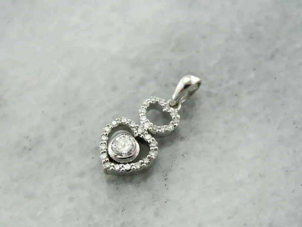 Double Diamond Heart Pendant Bright White Gold, Hedendaags and Contemporary