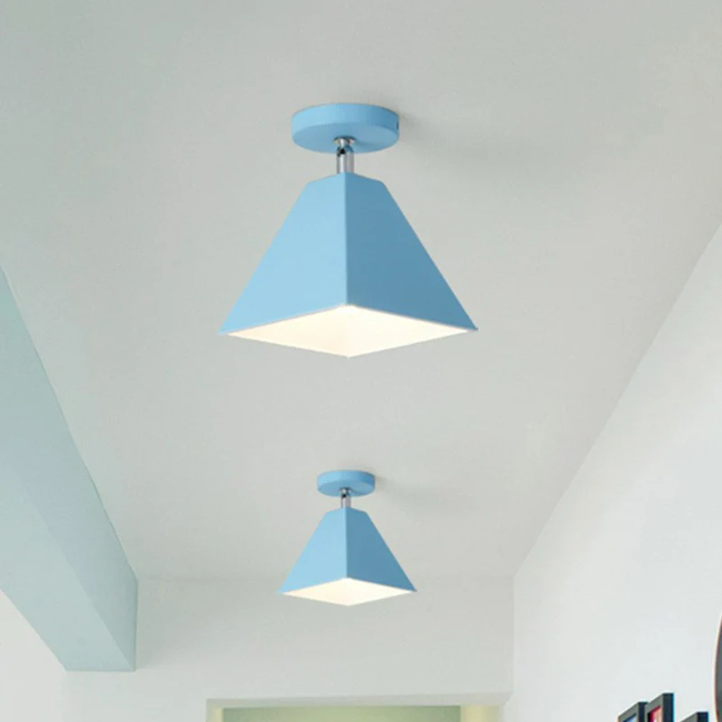 Eenvoud Trapezium halfverzonken metalen gangplafondgemonteerde lamp met één lamp