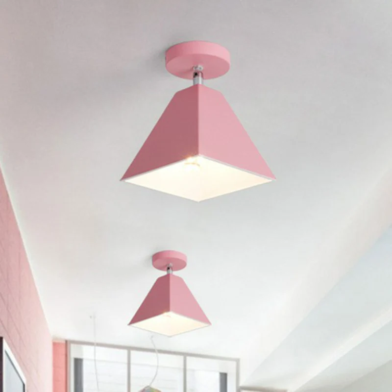Eenvoud Trapezium halfverzonken metalen gangplafondgemonteerde lamp met één lamp