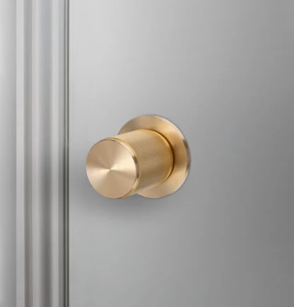 FIXED DOOR KNOB / DOUBLE-SIDED / LINEAR / GEEL KOPER