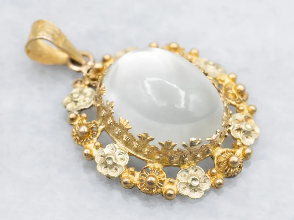 Floral Two Tone Goud Moonstone Pendant