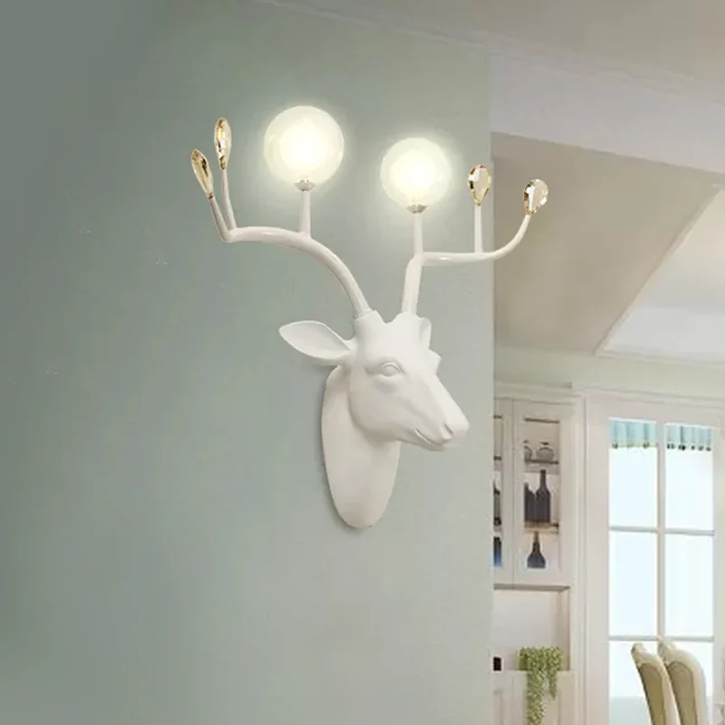 Globe Resin Sconce Light Rustiek 2-lichts woonkamer wandlamp zwart/wit met hertendeco