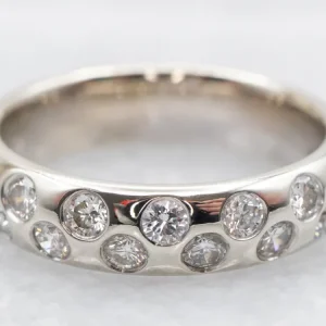 Modern Flush Set Tweemaal Row Diamond Band