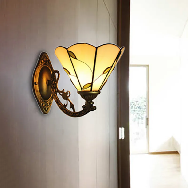 Natuurtint conische wandverlichting met bladmotief Vintage rustieke wandkandelaar met enkel licht