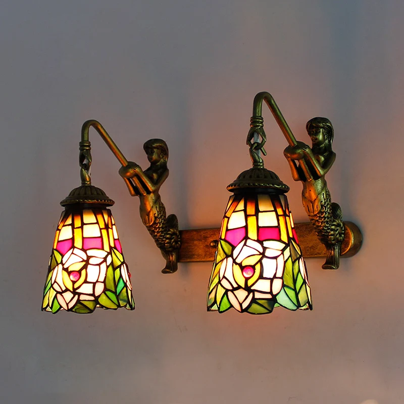 Tiffany Flared Wall Mount Light Multicolor Stained Glazen 2 Heads Hallway Peacock Tail/Flower Pattern Brass