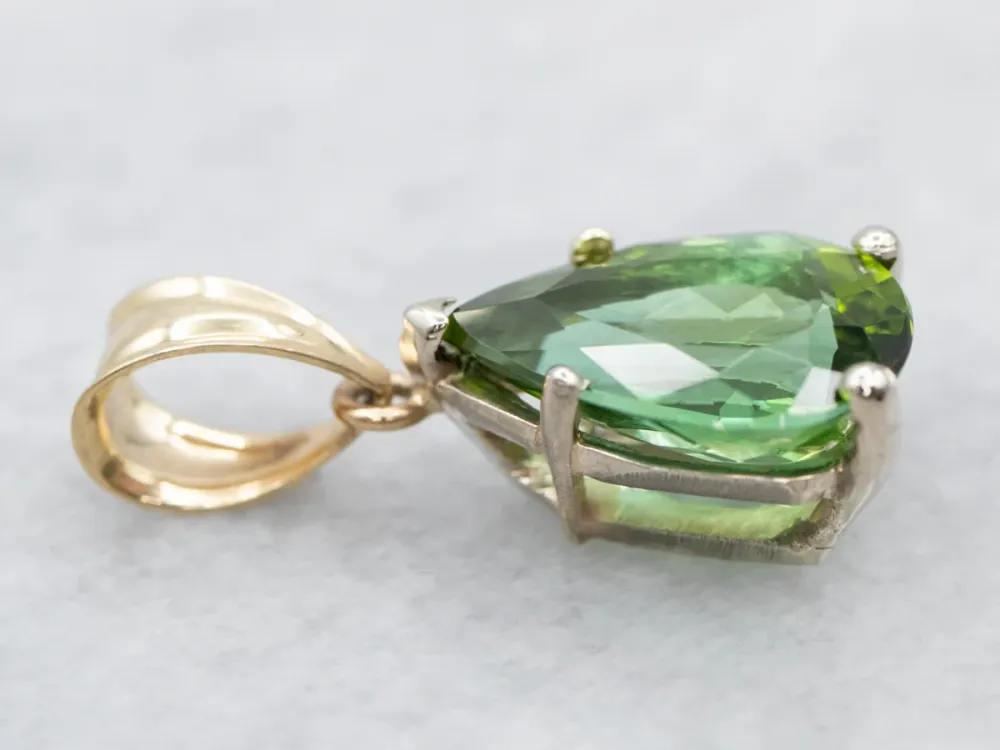 Two Tone Gold Appelgroen Tourmaline Solitaire Pendant