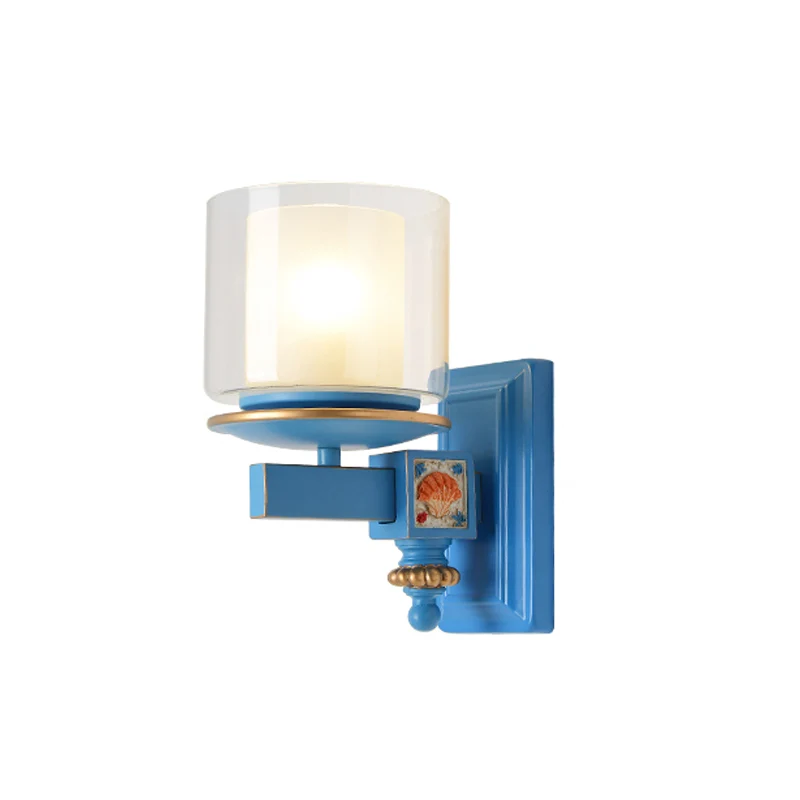 Wandlamp met dubbele kolom Kusthelder en opaalglas Hemels/lichtblauwe wandverlichting met decoratie van harsschelp