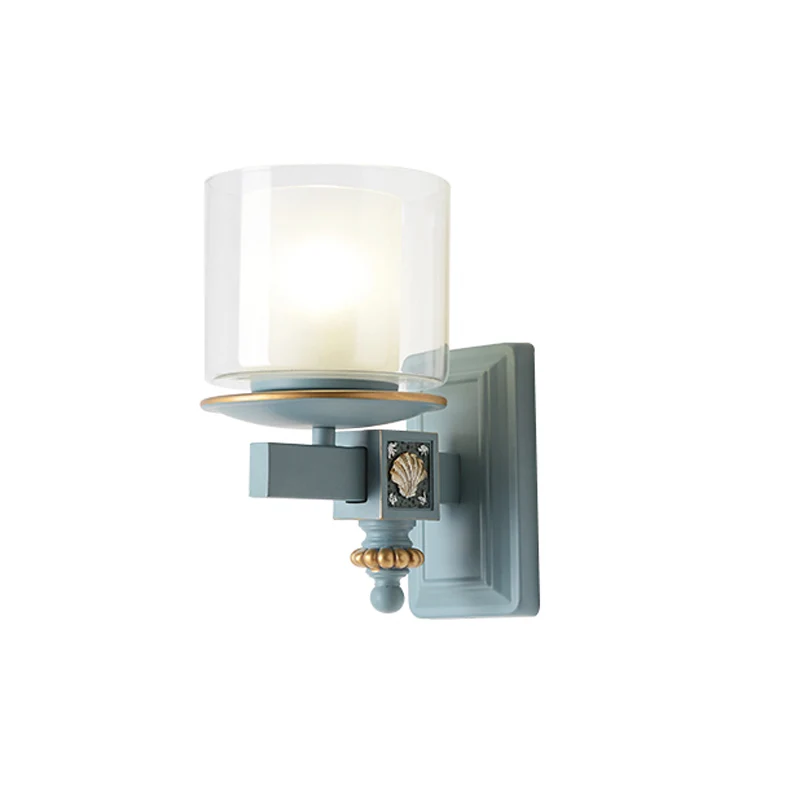 Wandlamp met dubbele kolom Kusthelder en opaalglas Hemels/lichtblauwe wandverlichting met decoratie van harsschelp