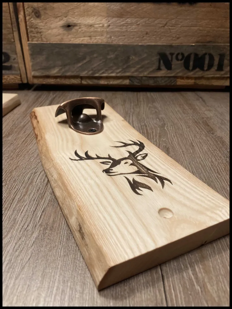 Aanpasbare handmatige flesopener van massief essenhout Atelier Xavier Leen