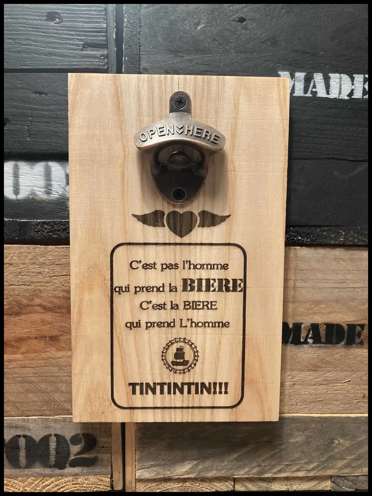 Aanpasbare handmatige flesopener van massief essenhout Atelier Xavier Leen