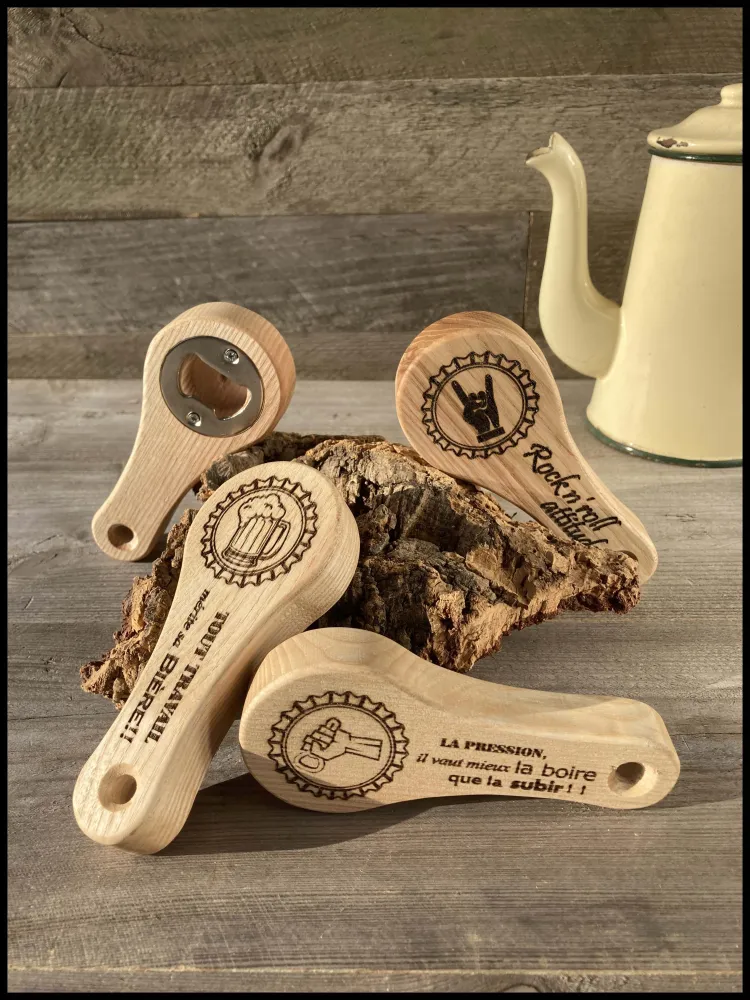 Aanpasbare handmatige flesopener van massief essenhout Atelier Xavier Leen