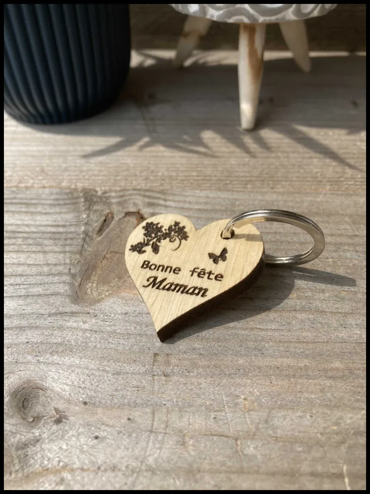 Charmante massief houten sleutelhanger: charmante hartjes, voor mama! Atelier Xavier Leen