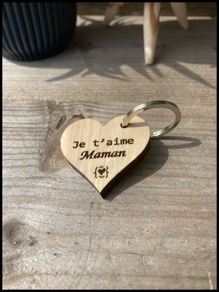 Charmante massief houten sleutelhanger: charmante hartjes, voor mama! Atelier Xavier Leen
