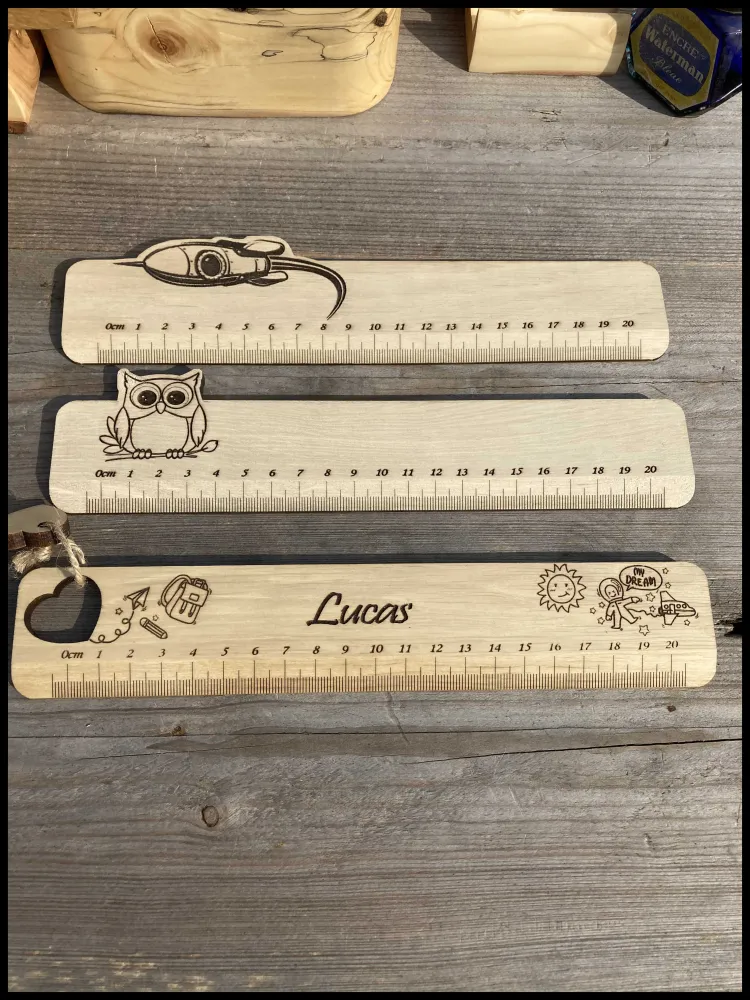 Charmante sleutelhanger van massief hout: hartjes met Moederdag-charme! Atelier Xavier Leen