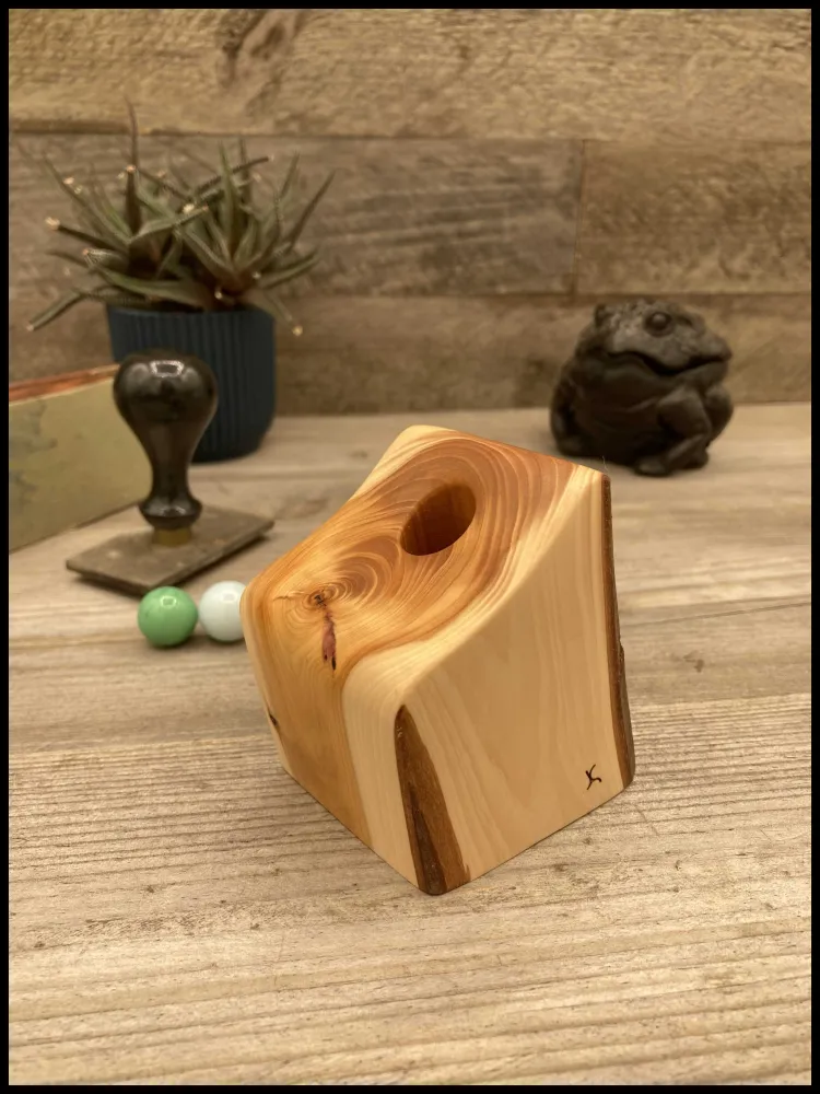 Massief thujahouten bureau-organizer: een bureau Thurganizer Atelier Xavier Leen