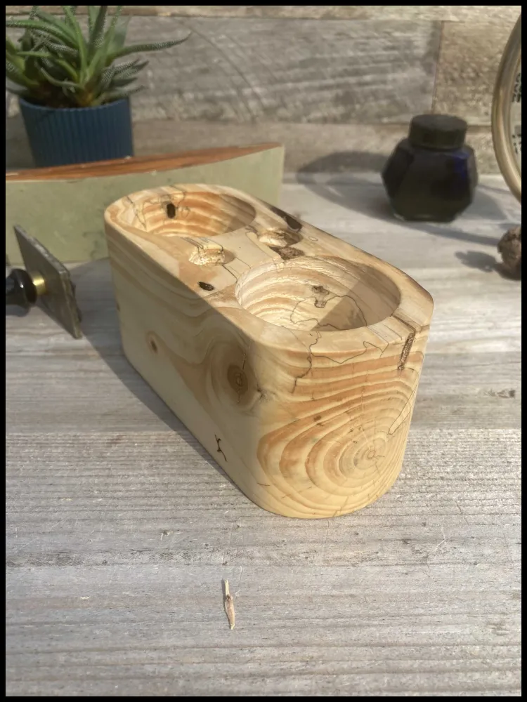 Massief thujahouten bureau-organizer: een bureau Thurganizer Atelier Xavier Leen