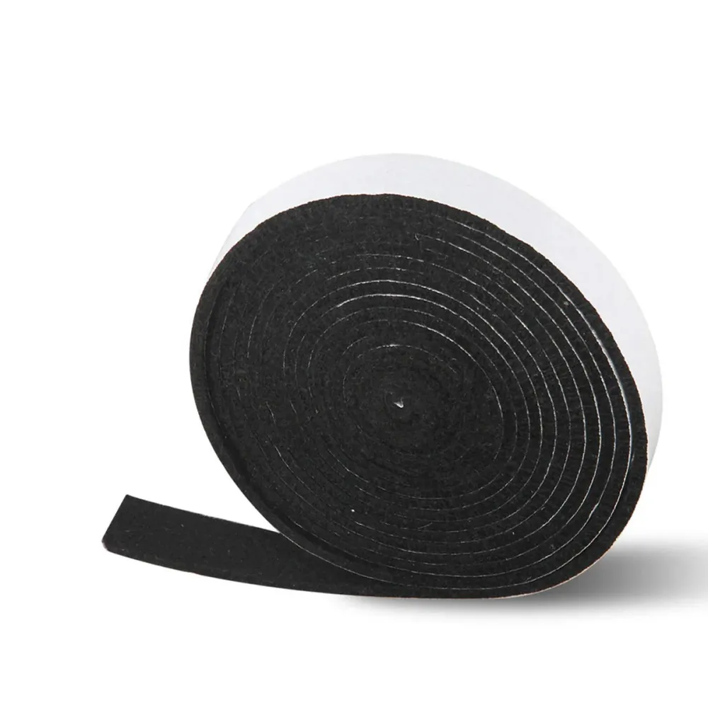 BBQ Vervangingsvilt - Zelfklevend - 450cm x 2cm x 3mm - BBQ Vilt - Geschikt voor o.. Green Egg, Kamado, Black Bastard