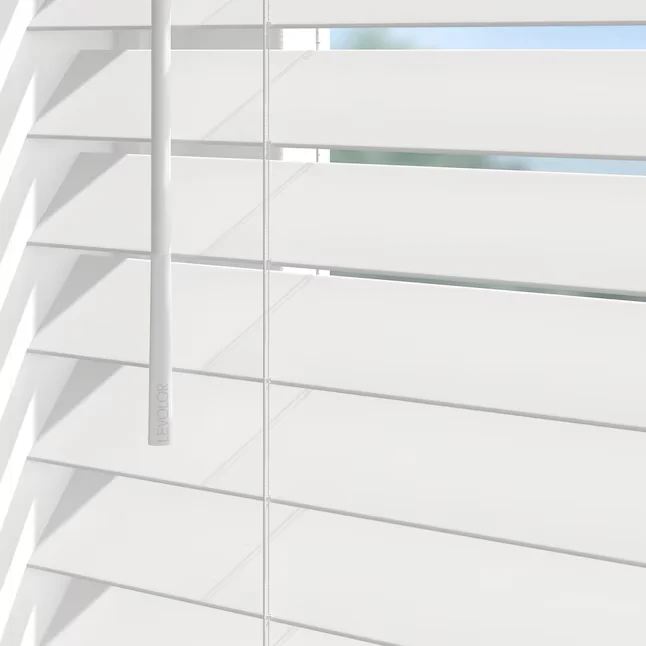 LEVOLOR Trim+Go 2.5- Slat Width 47- x 48- Cordless Melkwit Faux Wood Room Darkening Horizontal Blinds