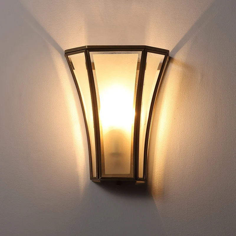 Uitlopende schaduw afgeschuinde glazen wandlamp antieke wandverlichtingsarmatuur met enkele gang