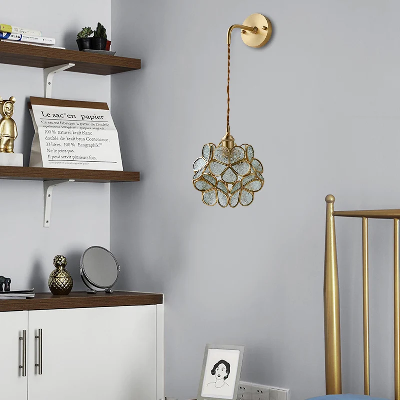 1 Bulb Bedroom Sconce Lamp Tradition Wall Lighting Fixture Flower White/Pink/Blue Glaswerk Shade Tan