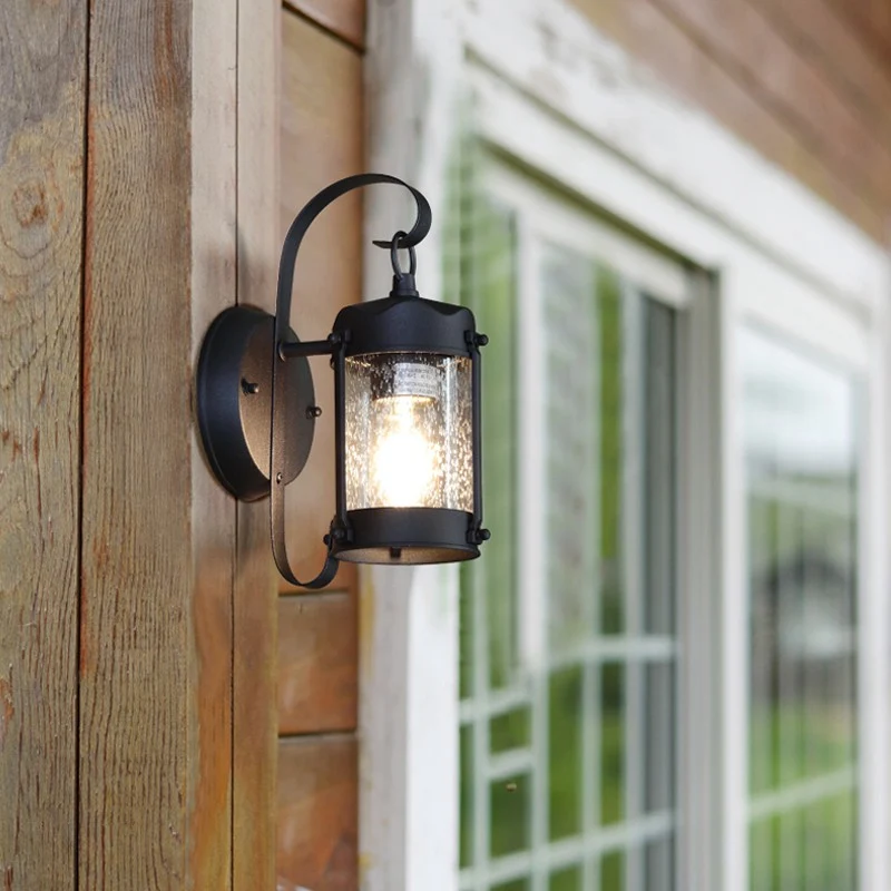 Cylinder/Lantern Seeded Glass Wall Hanging Light Traditional Single Bulb Outdoor Sconce Lamp Helder Clear