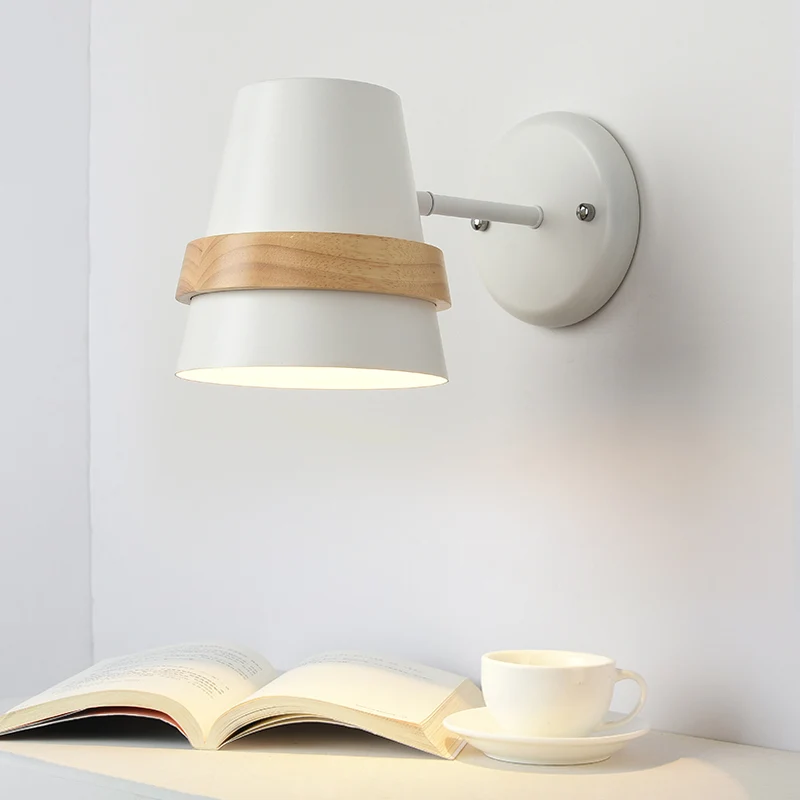 Flexibel Horn Shaped Wall Light Minimalist Metal 1-Light Bedside Wall Lighting Wood Ring Decor Black