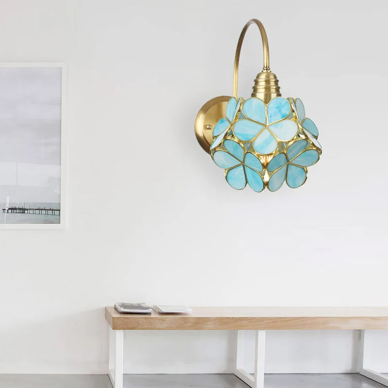 Floral-Like Wall Lighting Minimalist Metal 1 Light Living Room Sconce Light Fixture White/Pink/Blue Glazen Shade Clear