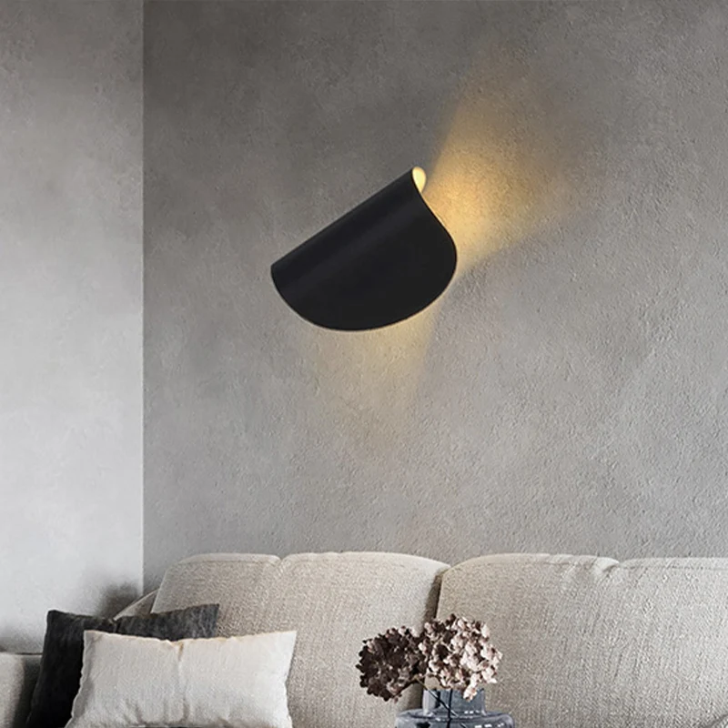 Simple LED Wall Lamp Sconce Folded Wall Mount Light Fixture Van metaal Shade Living Room White