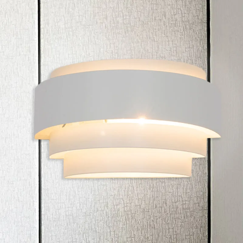 Tiered Wall Sconce Lamp Contemporain Metal 1 Bulb White Wall Mounted Light Etched Pattern Living Room White