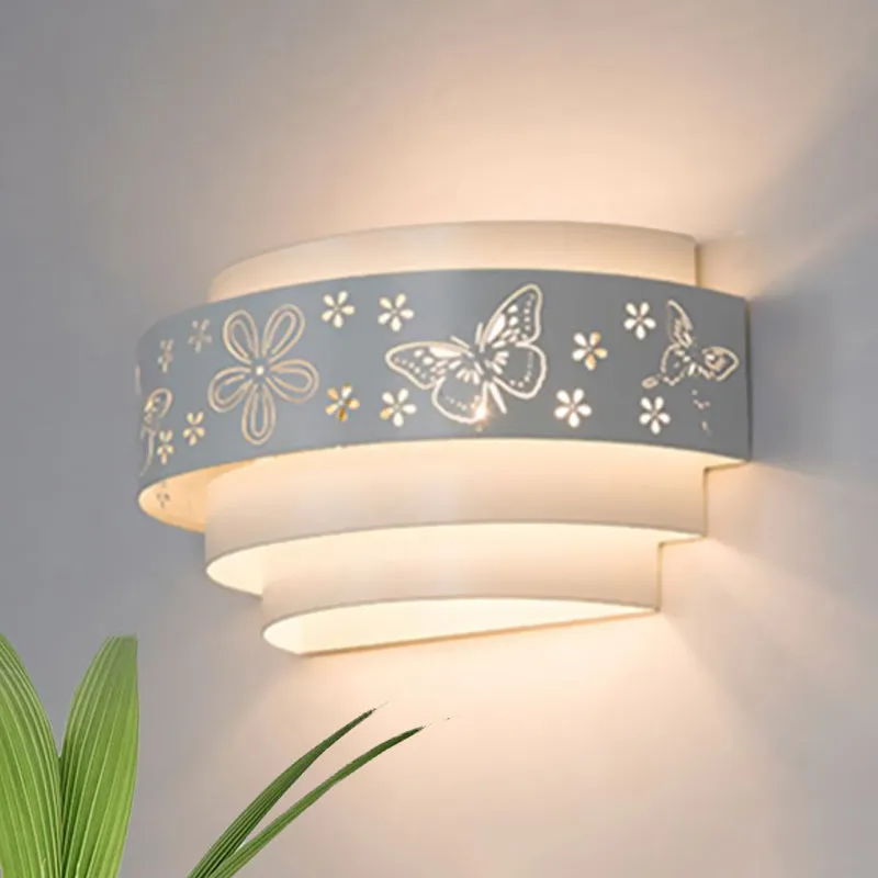 Tiered Wall Sconce Lamp Contemporain Metal 1 Bulb White Wall Mounted Light Etched Pattern Living Room White
